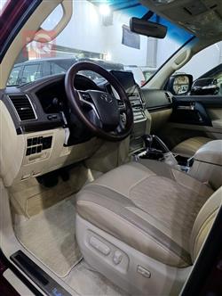 تويوتا لاندكروزر